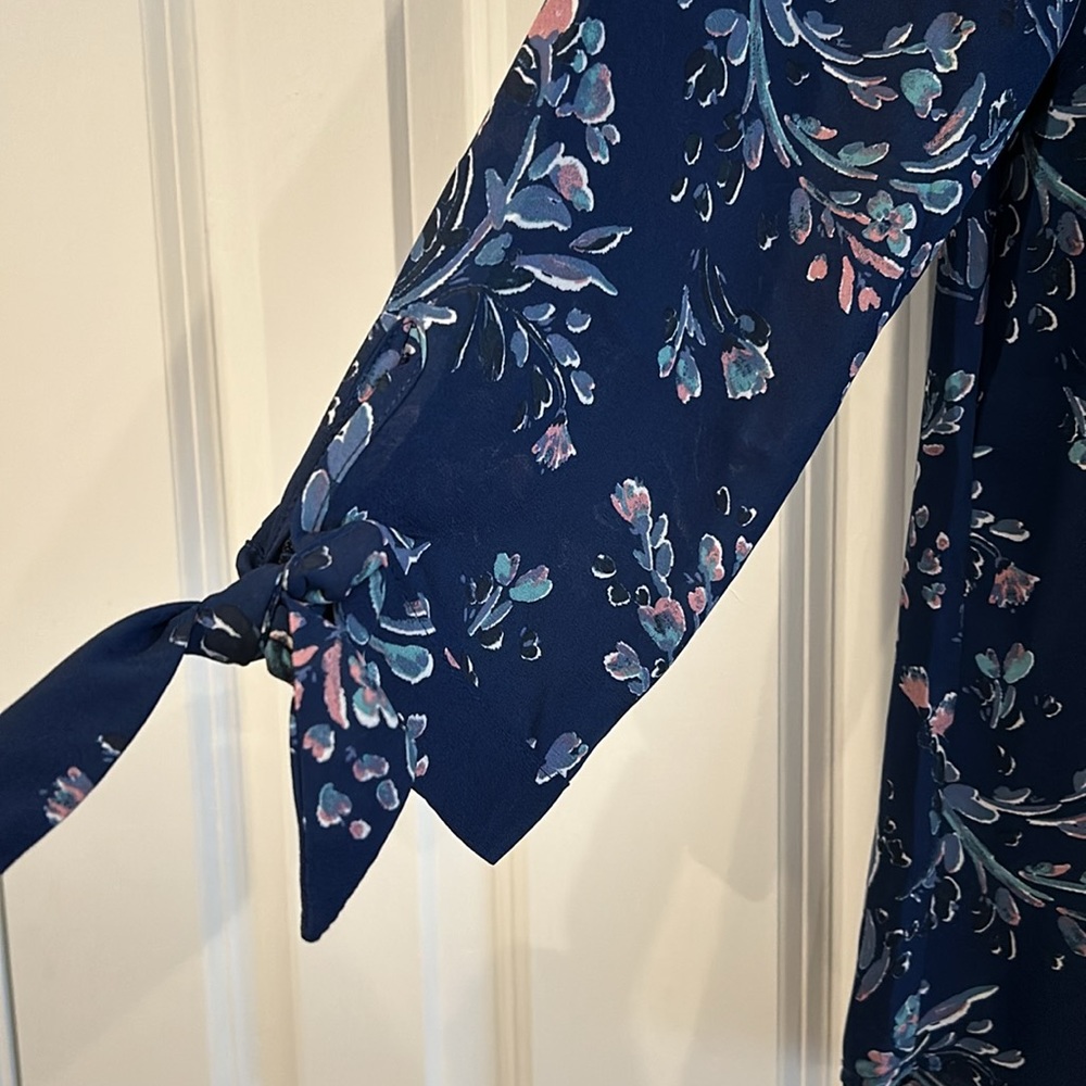 NWOT 41 Hawthorn Stitch Fix Tie Sleeve Blouse - Picture 3 of 7